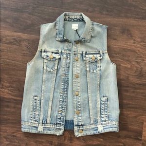 Denim Vest (NEW W/tags) size small